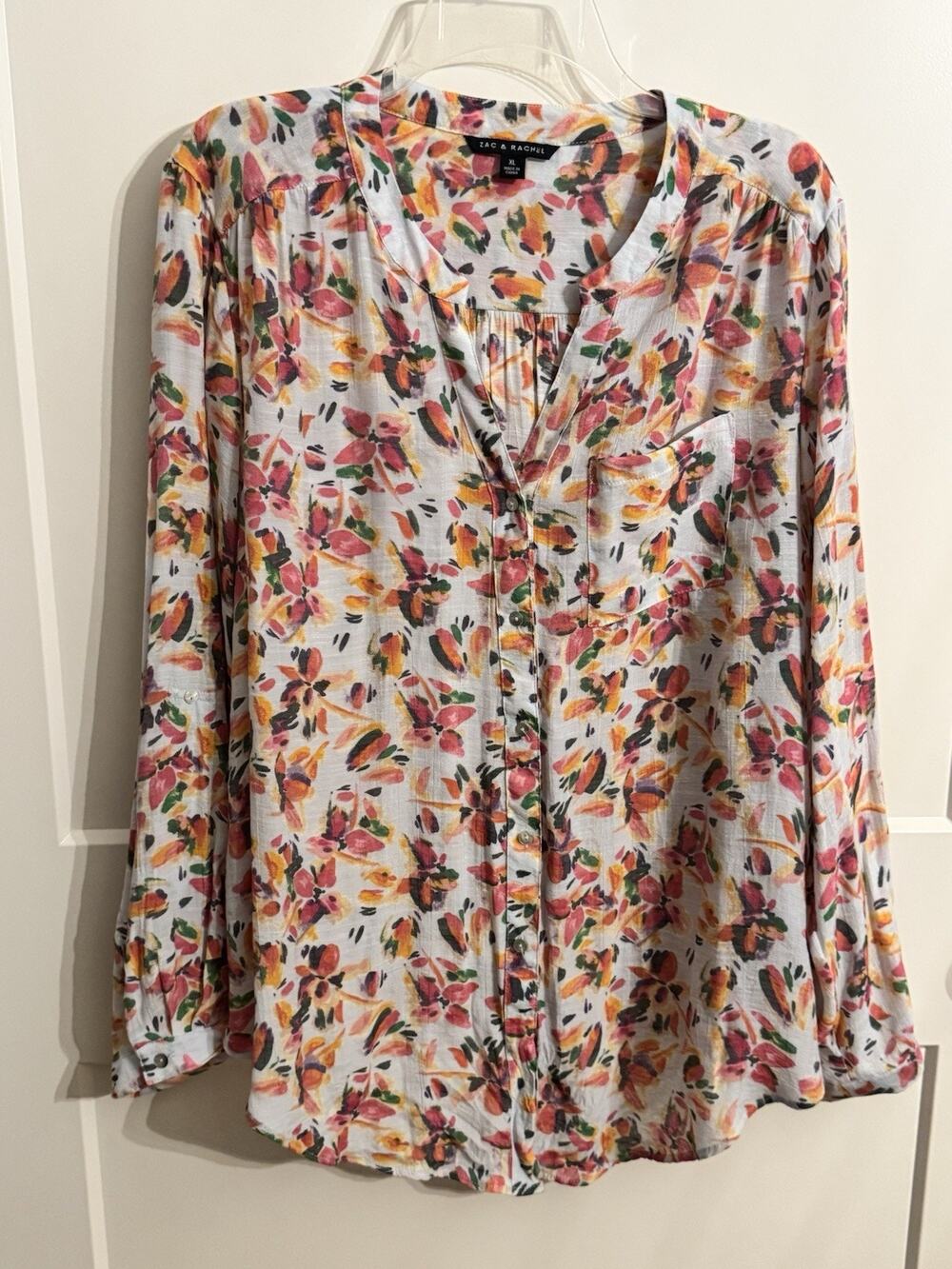 Zac & Rachel Woman Sz XL Long Sleeve Roll Tab V-neck Blouse Floral Artsy Blue